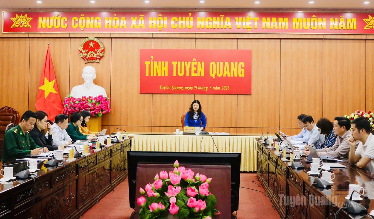 Toàn cảnh buổi làm việc.